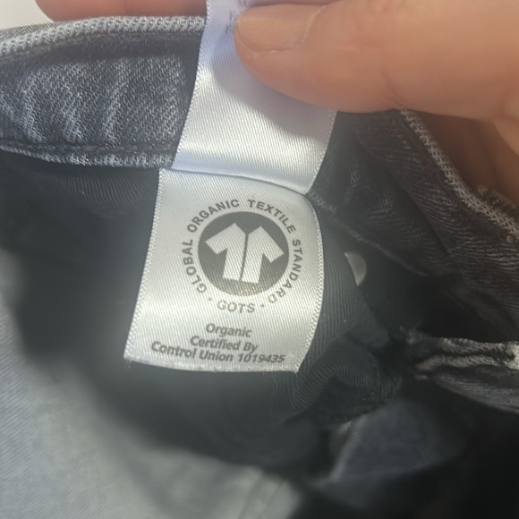 Everlane The Original Cheeky Crop Jean, washed black grey, size 25 - Picture 10 of 10